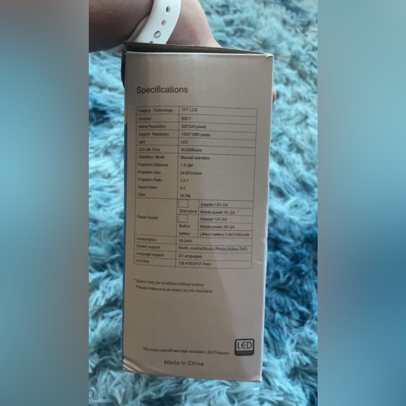 LED Projector - Picture 4 of 5